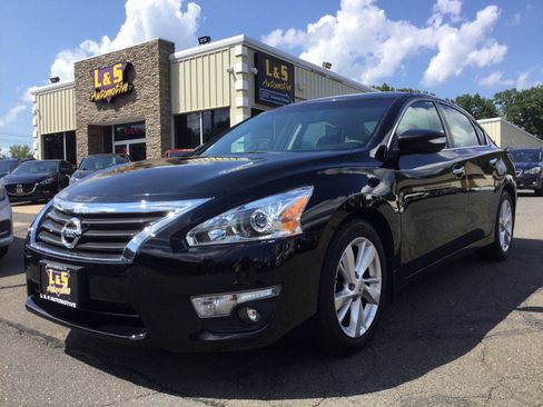 Used 2015 Nissan Altima 2.5 SL w/ Technology Package FWD image 2