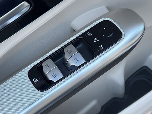 New 2026 Mercedes-Benz GLC 300 4MATIC image 13