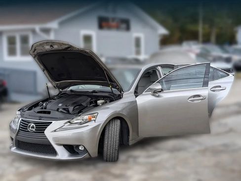 Used 2015 Lexus IS 200t image 12