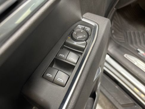 Used 2025 Chevrolet Silverado 1500 LT AWD/4WD image 11