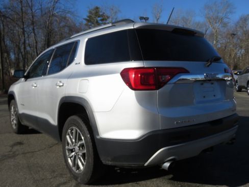 Used 2019 GMC Acadia SLE image 7