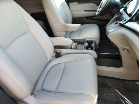 Used 2018 Honda Odyssey EX-L image 16