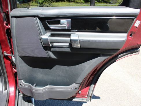 Used 2015 Land Rover LR4 HSE LUX image 36