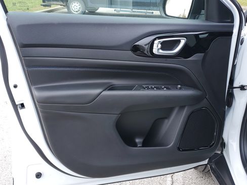 New 2026 Jeep Compass Limited image 15