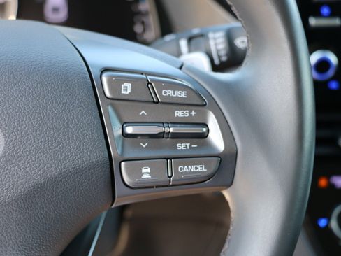 Used 2021 Hyundai Ioniq SE image 18