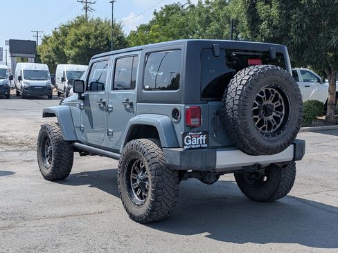 Used 2014 Jeep Wrangler Unlimited Sahara w/ Max Tow Package AWD/4WD image 8