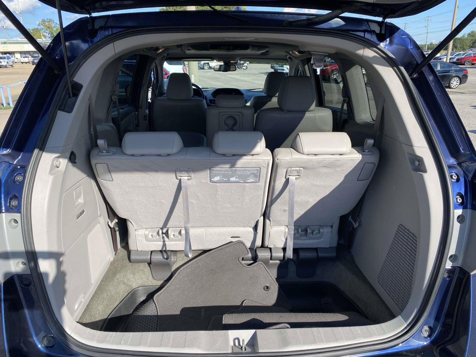 Used 2015 Honda Odyssey Touring Elite image 17