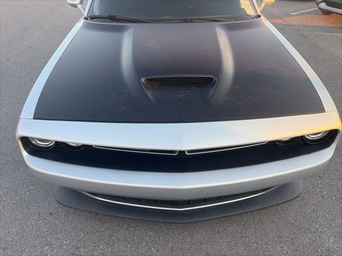 Used 2020 Dodge Challenger R/T RWD image 10