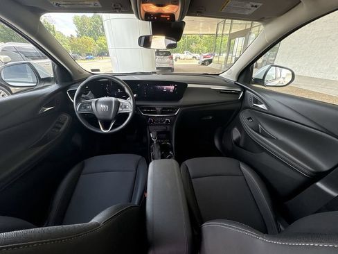 Certified 2025 Buick Encore GX Preferred w/ Comfort Package AWD/4WD image 19