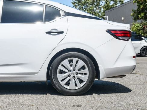 Used 2025 Nissan Sentra S image 11