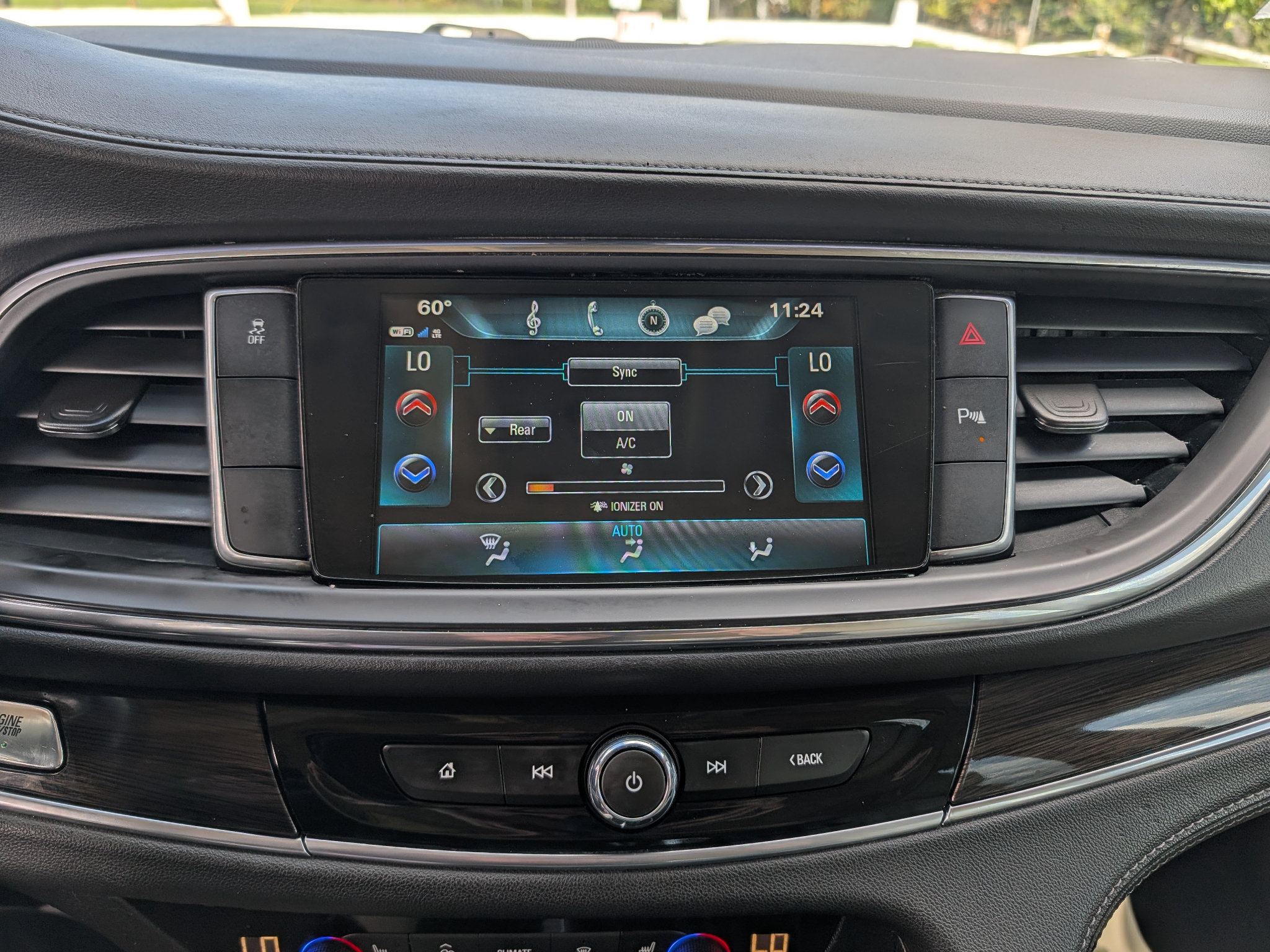 Used 2019 Buick Enclave Essence FWD image 27
