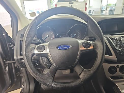 Used 2014 Ford Focus SE FWD image 22