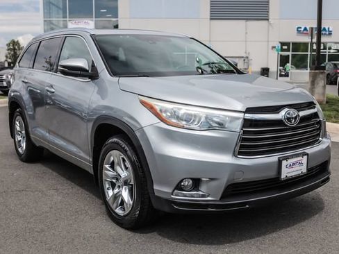 Used 2015 Toyota Highlander Limited Platinum AWD/4WD image 6