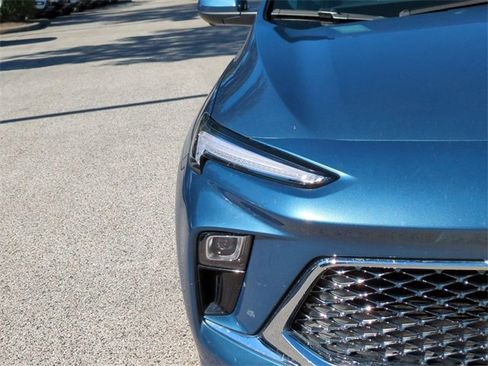 Used 2025 Buick Encore GX Avenir w/ Avenir Technology Package image 11