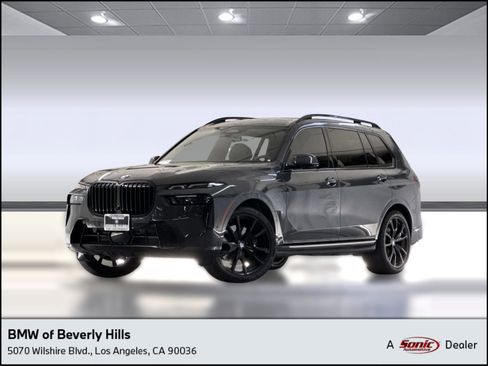 Used 2025 BMW X7 xDrive40i w/ M Sport Package AWD/4WD image 1