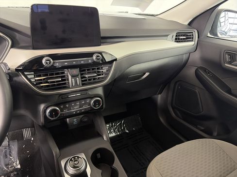 Used 2022 Ford Escape SE w/ Convenience Package image 4