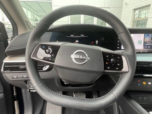 Used 2025 Nissan Murano SL w/ Cargo Package image 16