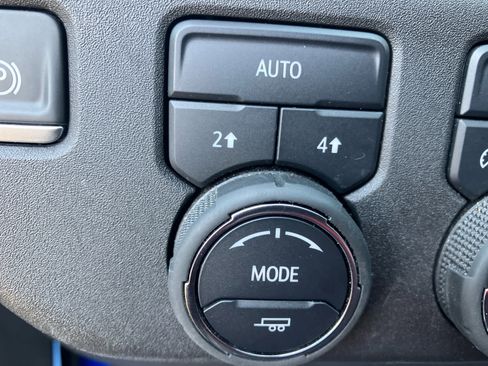 Used 2025 Chevrolet Silverado 1500 LT image 15