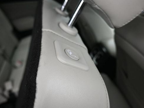 Used 2023 Kia Sorento S FWD image 47