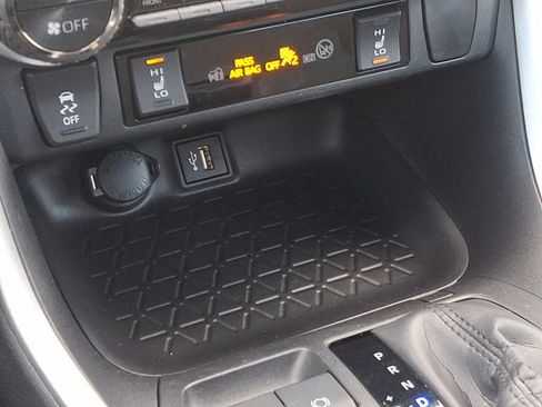 Used 2024 Toyota RAV4 XLE image 24