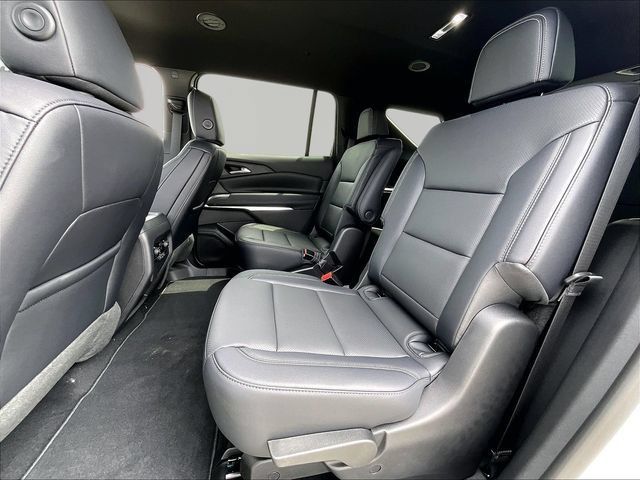 New 2027 Chevrolet Traverse LT w/ Midnight/Sport Edition AWD/4WD image 14