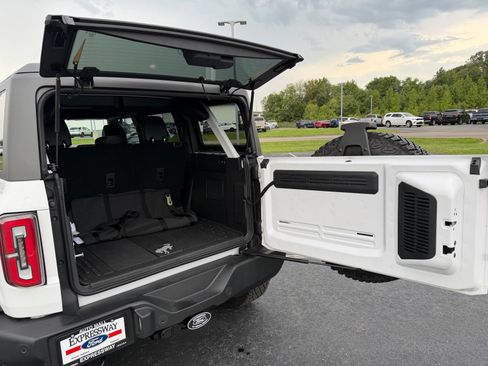 Used 2023 Ford Bronco Wildtrak AWD/4WD image 11