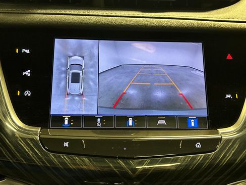 Used 2023 Cadillac XT6 Premium Luxury w/ Technology Package image 42