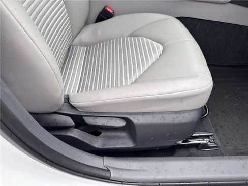 Used 2024 Toyota Camry SE FWD image 35