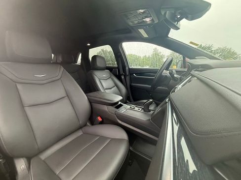 Certified 2024 Cadillac XT5 Premium Luxury AWD/4WD image 32
