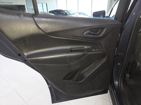 Used 2018 Chevrolet Equinox LT AWD/4WD image 18