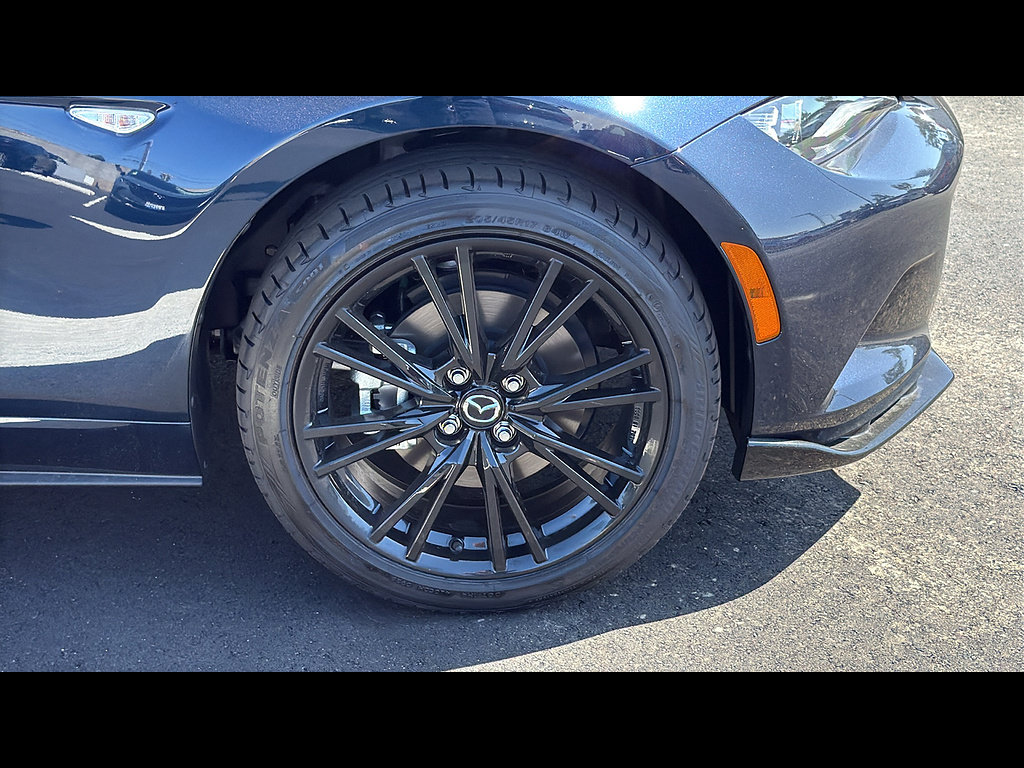 New 2026 MAZDA MX-5 Miata Club w/ Interior Package RWD image 6