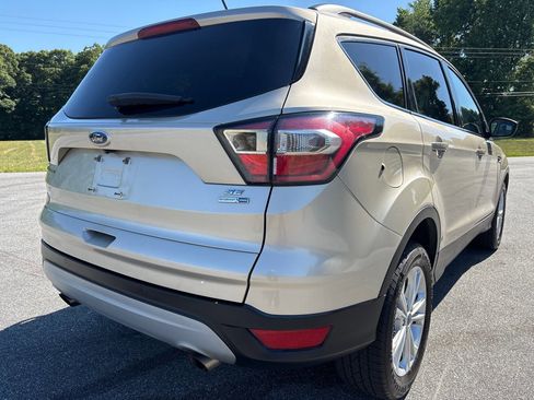 Used 2017 Ford Escape SE w/ SE Leather Comfort Package AWD/4WD image 5