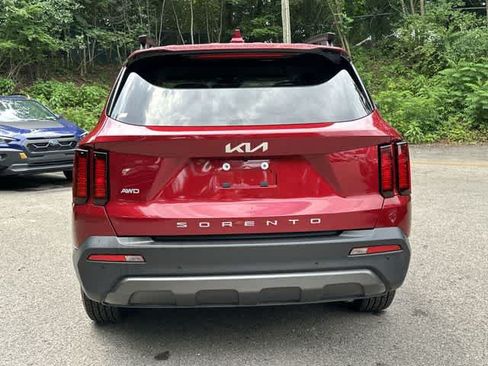 Used 2022 Kia Sorento S AWD/4WD image 4