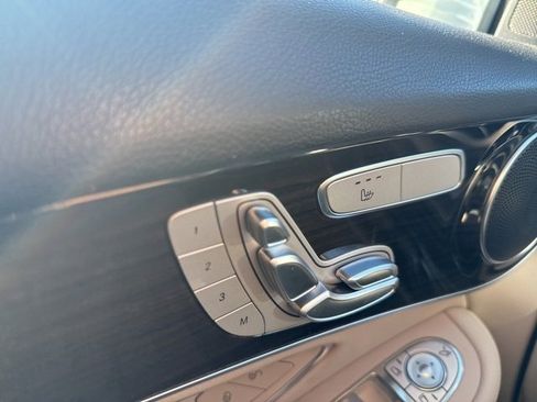 Used 2022 Mercedes-Benz GLC 300 4MATIC image 22