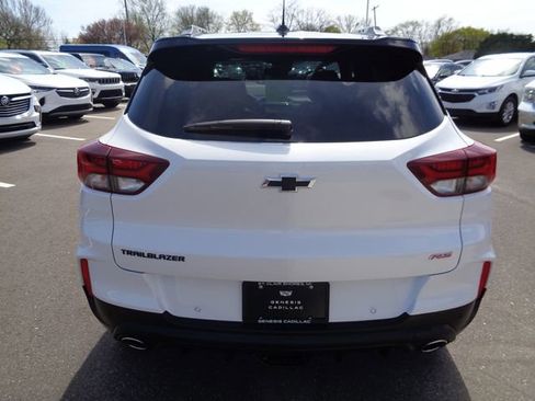 Used 2023 Chevrolet TrailBlazer RS w/ Sun and Liftgate Package image 7