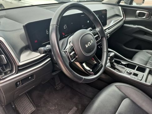 Used 2024 Kia Sorento S FWD image 7
