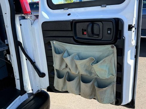 Used 2016 Chevrolet Express 2500 RWD image 10