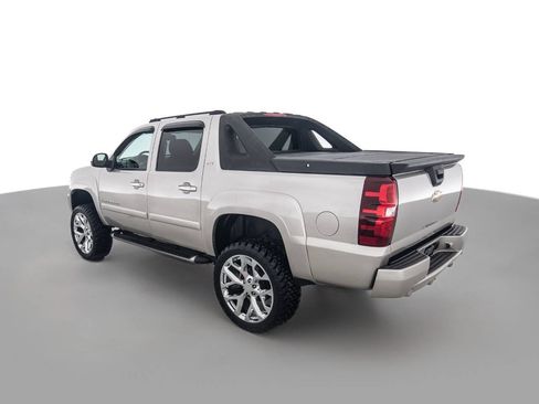 Used 2007 Chevrolet Avalanche LT w/ LT Preferred Equipment Group AWD/4WD image 7