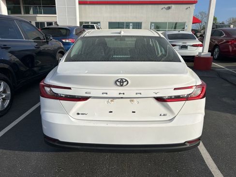 Used 2025 Toyota Camry LE image 6