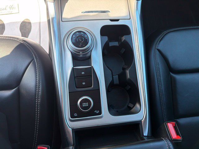Used 2022 Ford Explorer XLT w/ Equipment Group 202A AWD/4WD image 26