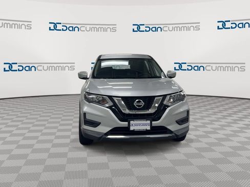 Used 2017 Nissan Rogue S AWD/4WD image 3