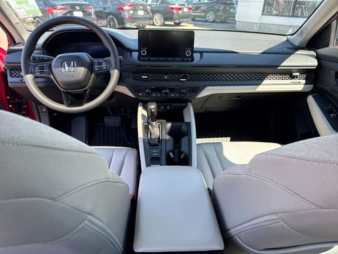 Used 2025 Honda Accord SE image 14