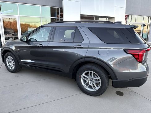 New 2026 Ford Explorer Active w/ Active Comfort Package RWD image 7