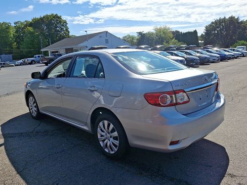 Used 2013 Toyota Corolla LE image 5