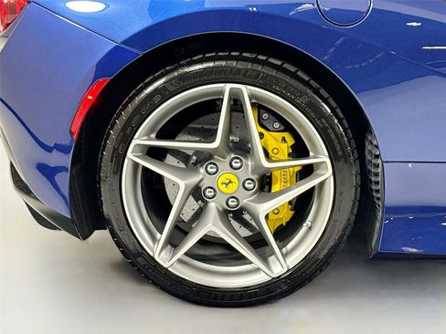Used 2022 Ferrari F8 Tributo image 36