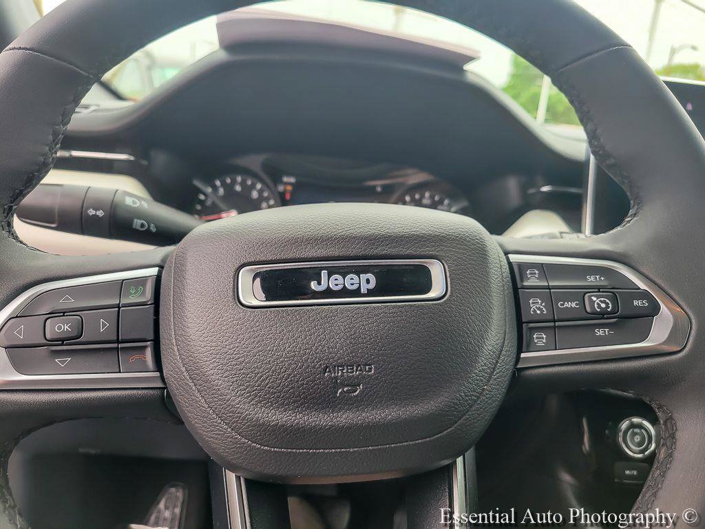 Certified 2024 Jeep Compass Limited AWD/4WD image 18