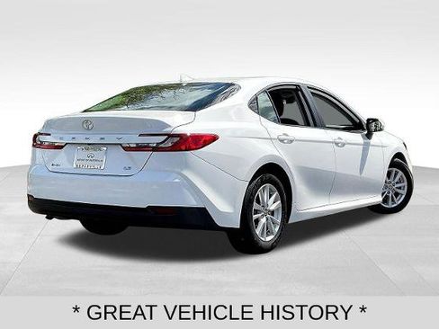 Used 2025 Toyota Camry LE FWD image 5