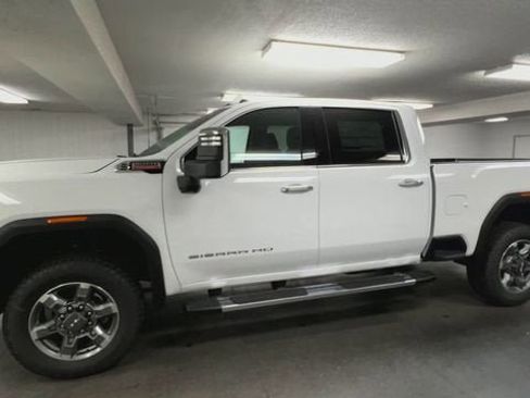 New 2026 GMC Sierra 2500 SLT w/ SLT Premium Package AWD/4WD image 4
