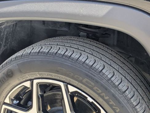 Used 2025 Jeep Compass Limited image 30