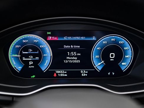 Used 2024 Audi Q5 e Premium image 32